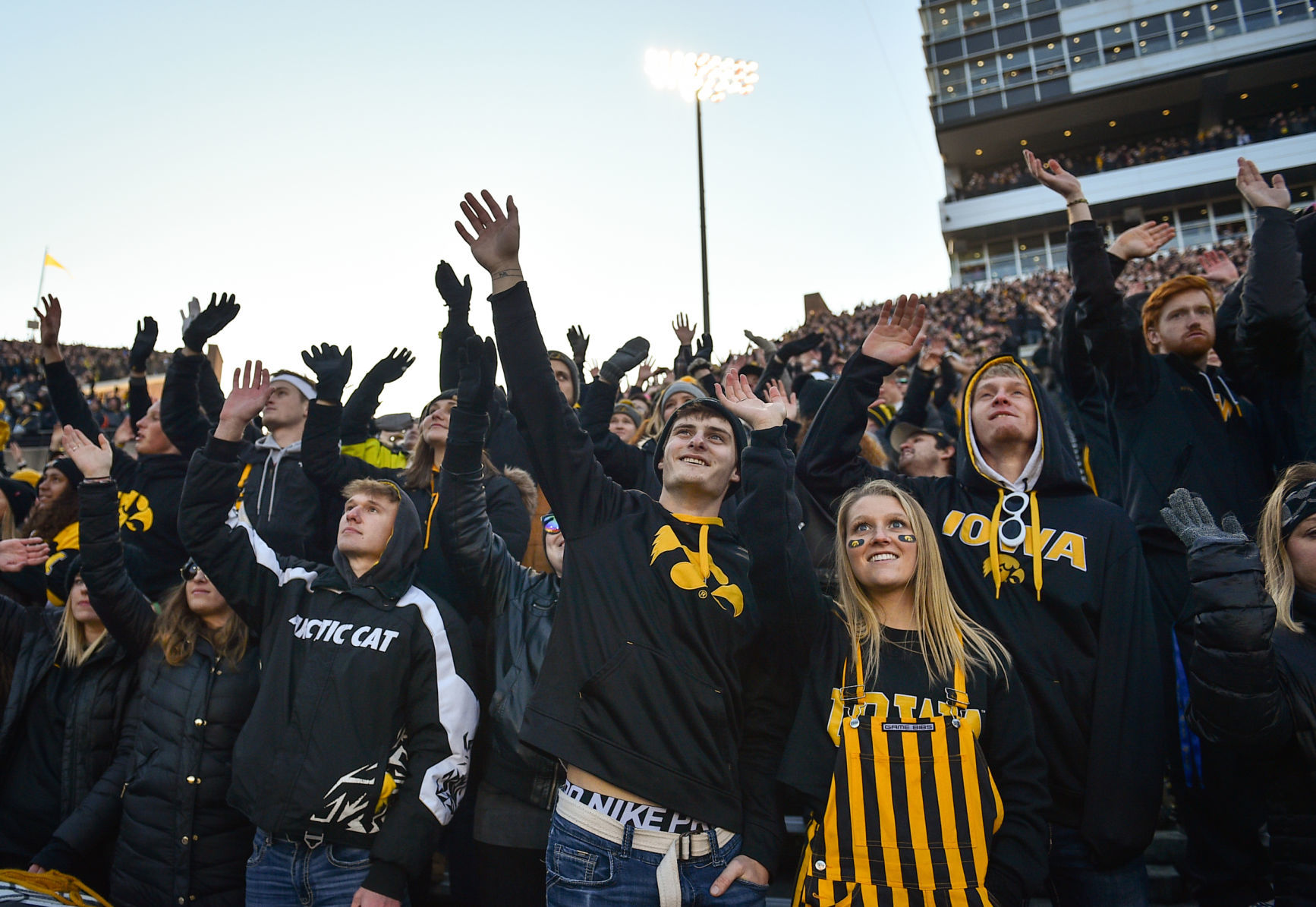 111619-qct-spt-iowa-minn-foot-122a.jpg